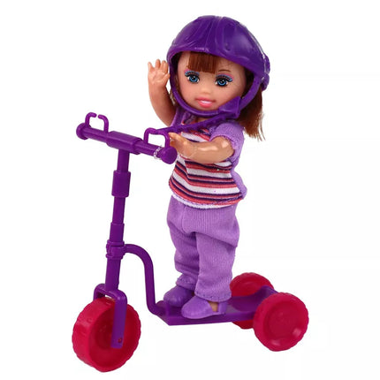 Liusės lėlių rinkinys: paspirtukas, riedlentė ir šalmai