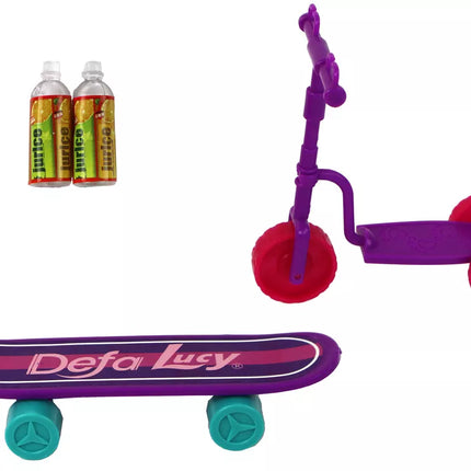 Liusės lėlių rinkinys: paspirtukas, riedlentė ir šalmai