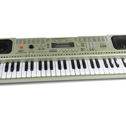 Pilkas muzikinis pianinas su mikrofonu