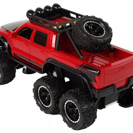 Raudonas visureigis su frikcine pavara