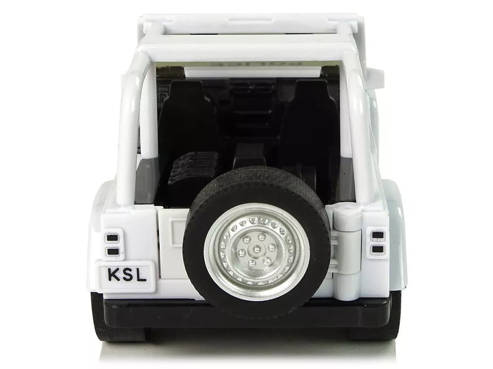 Baltos spalvos visureigis policijos automobilis