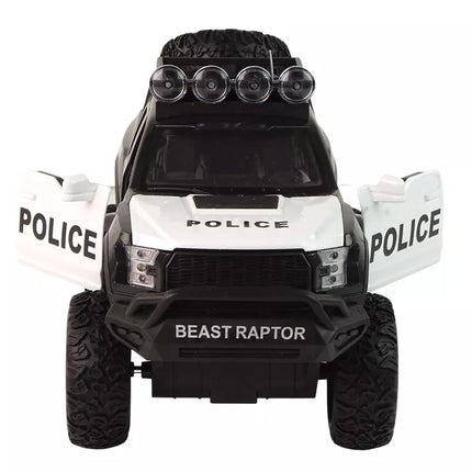 Juodas policijos visureigis