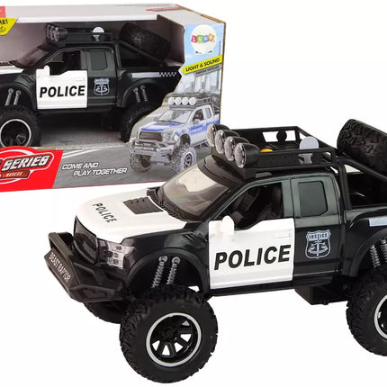 Juodas policijos visureigis