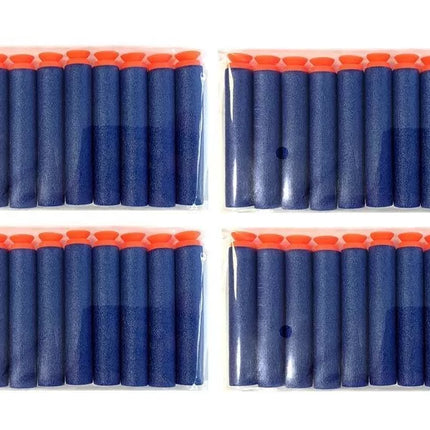 Didelis šautuvas su šovinių dėtuve ir šovinias