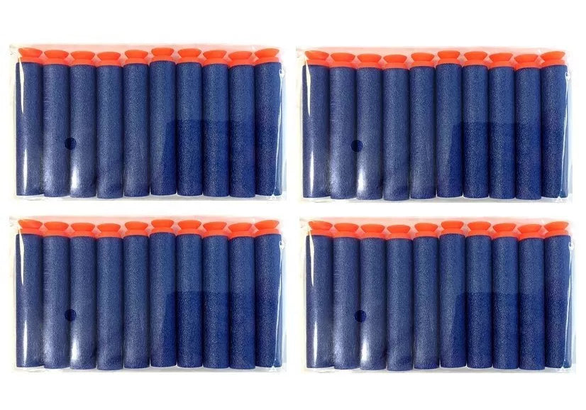 Didelis šautuvas su šovinių dėtuve ir šovinias