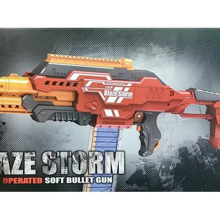 Didelis šautuvas su šovinių dėtuve ir šovinias