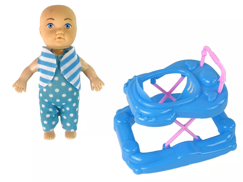 Nėščia lėlė taškuota balta suknele su mamos rinkiniu