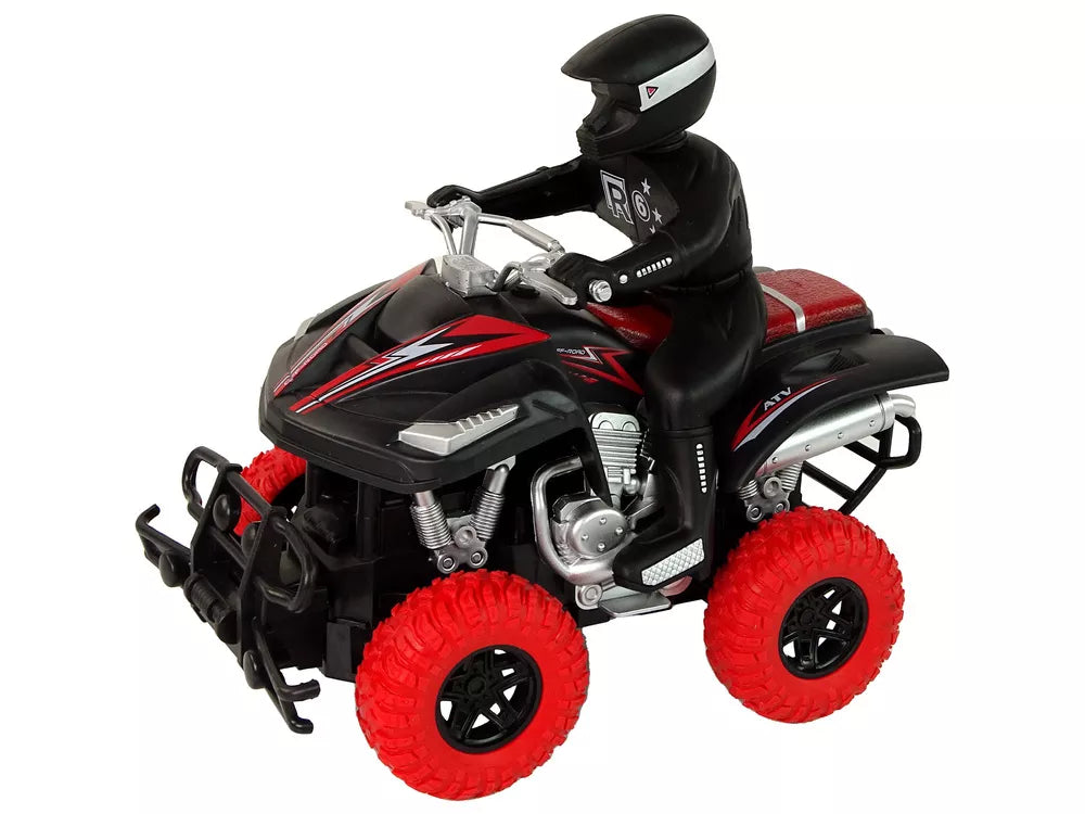 Keturačio visureigis su vairuotoju