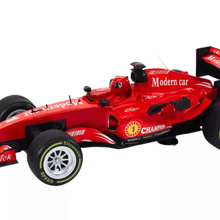 Lenktyninis raudonas sportinis automobilis