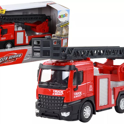 Raudonas gaisrinis sunkvežimis su ištraukiama kopėčių strėle