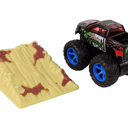 Sunkvežimis monstras su rampa