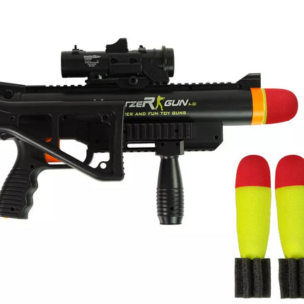 Juodas granatsvaidis su raketomis