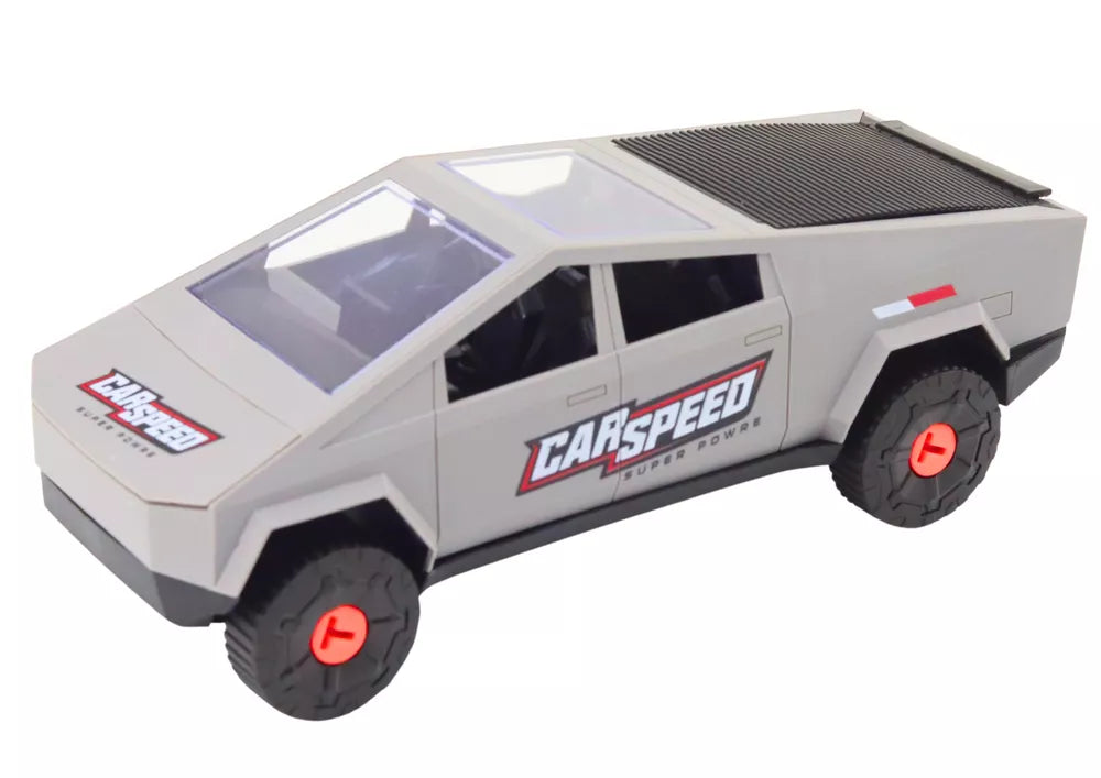 Modernus automobilio ir keturračio rinkinys