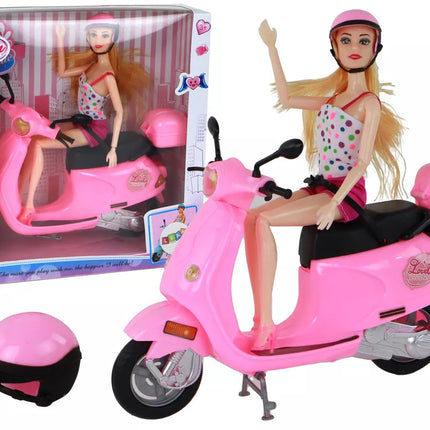 Lėlė su motorolerio komplektu.