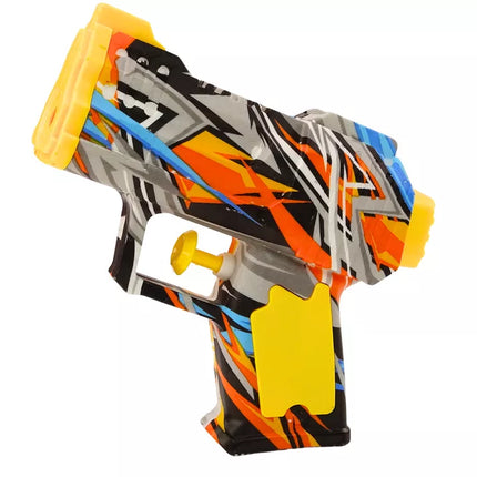 Mažas vandens pistoletas su grafiti