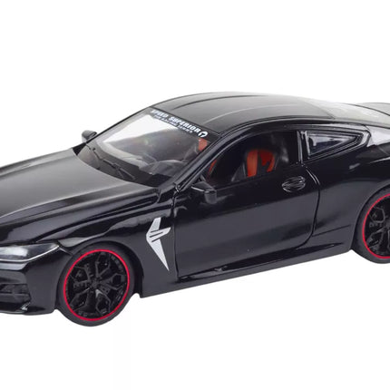 Juodas sportinis automobilis vaikams