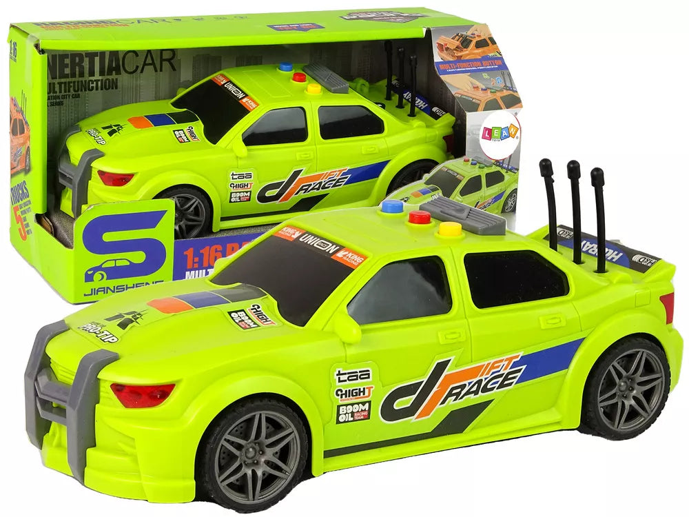 Žalias sportinis automobilis