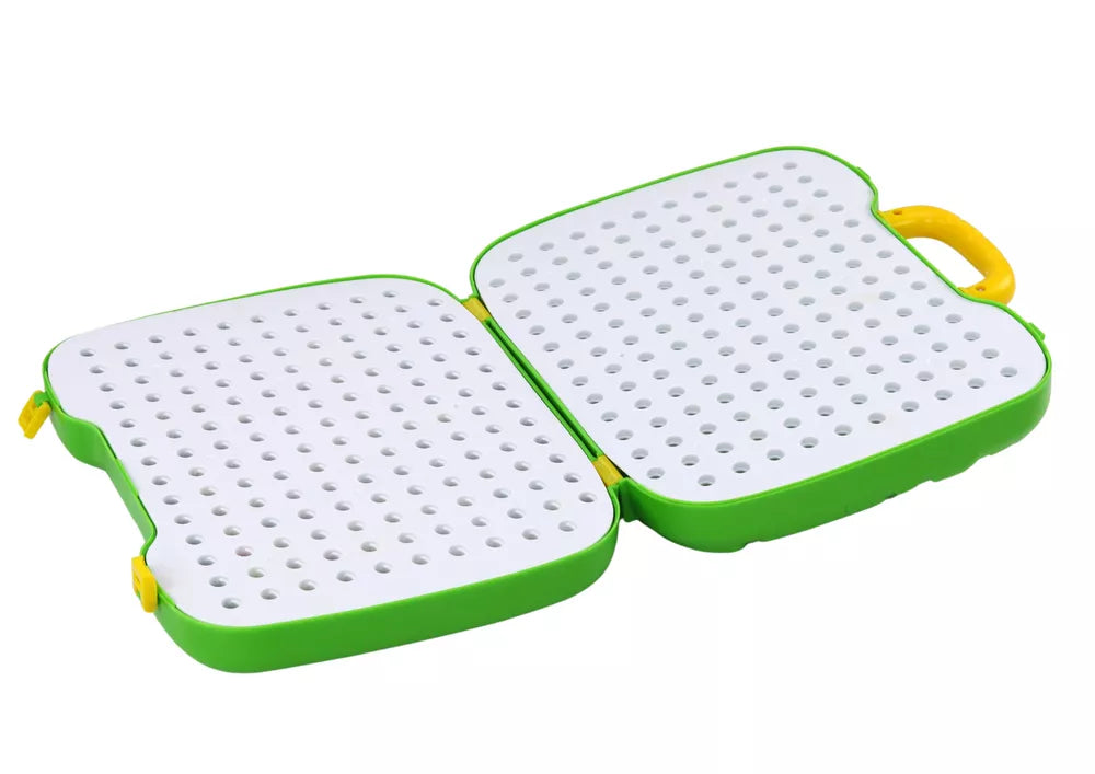 Stalo lagamino rinkinys su geometrinėmis figūromis ir atsuktuvu