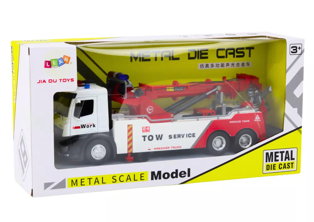 Baltas sunkvežimis su kranu