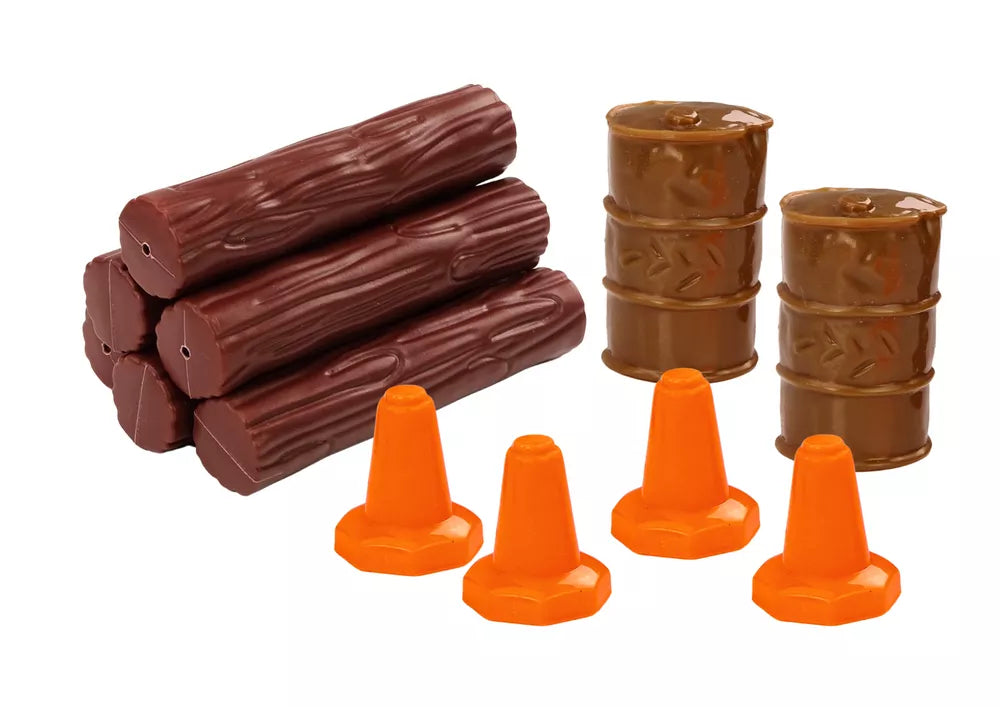 Medienos sunkvežimis su priekaba