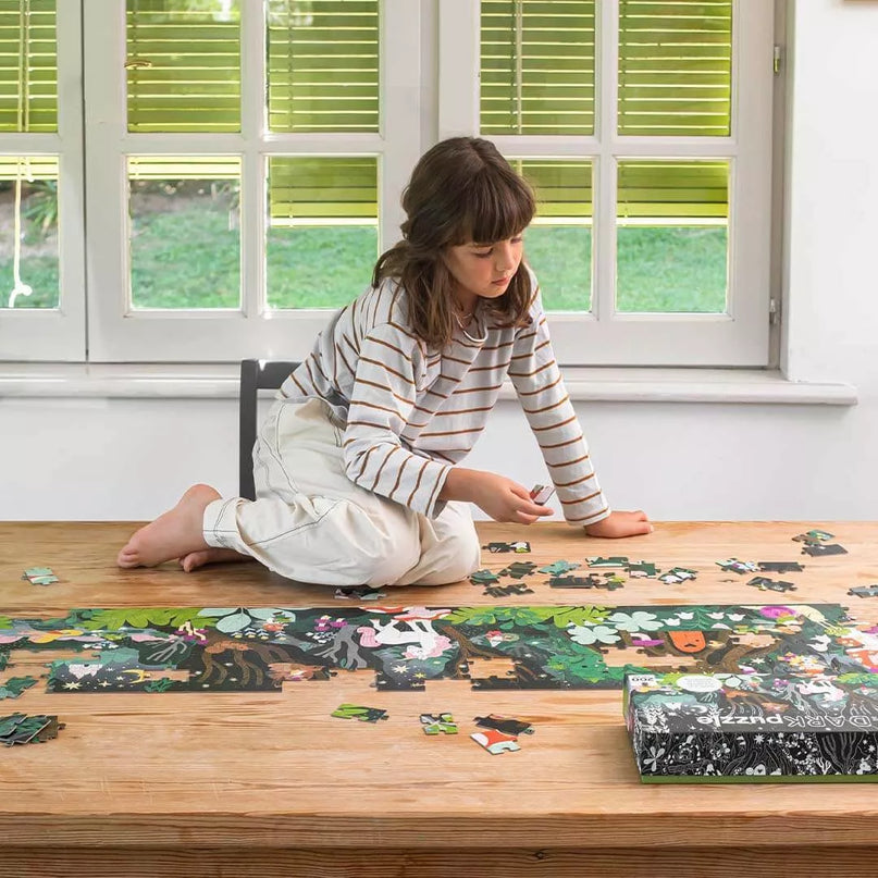 Tamsoje šviečianti dėlionė – Magiškas miškas