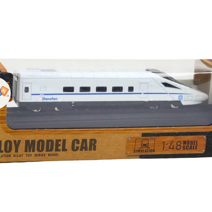 Baltas metalinis traukinio vagonas 1:48