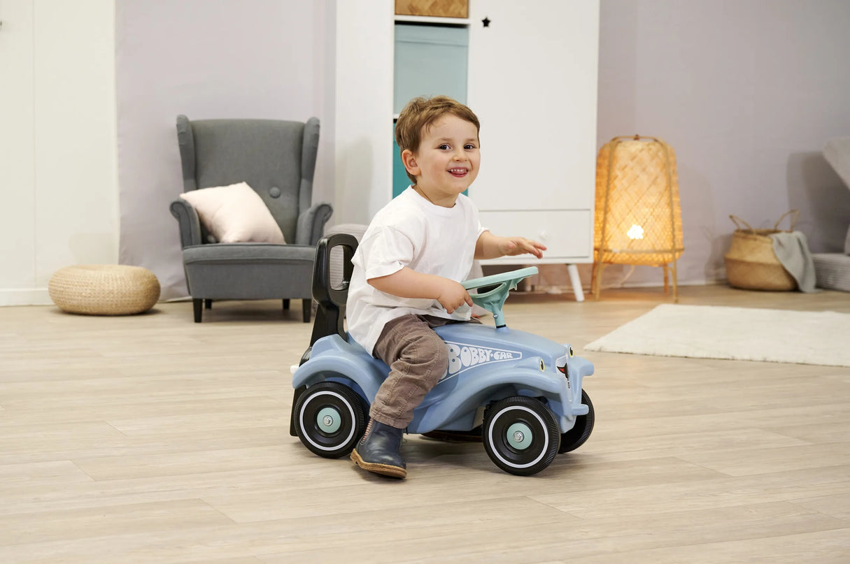 BIG Bobby Car Classic šviesiai mėlyna važiuoklė su stumduku