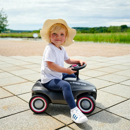 BIG Bobby Car Neo – ergonomiškas, tylus ir itin stabilus pirmasis važiavimo automobilis