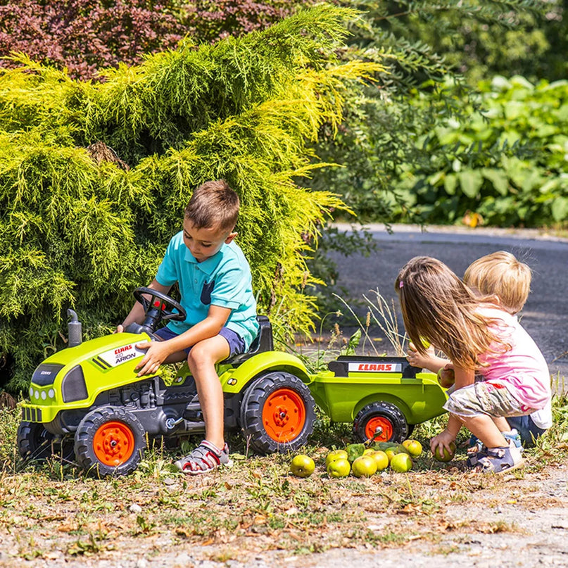 Falk Claas Arion 410 pedalinis traktorius iš 75% perdirbto plastiko su priekaba