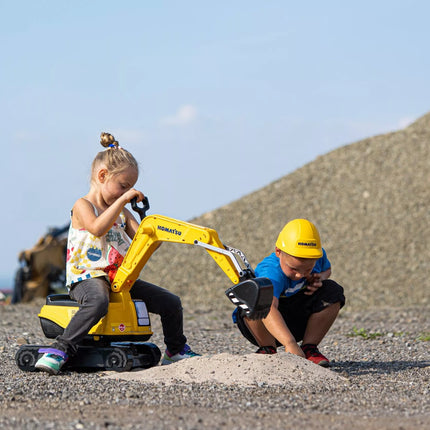 Falk Komatsu ekskavatorius–stumdukas su 360° kabina ir apsauginiu šalmu