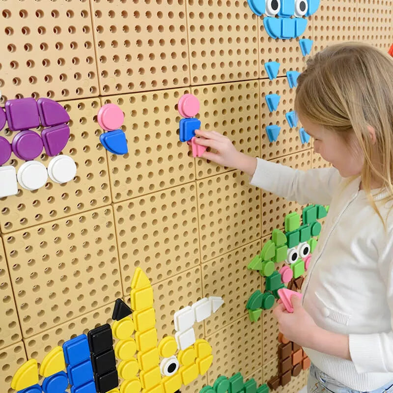 MASTERKIDZ 64 geometrinių formų kaiščių rinkinys STEM lentoms