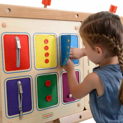 MASTERKIDZ Montessori sieninė lenta su atidarymo ir uždarymo užraktais, slankikliais ir sagomis