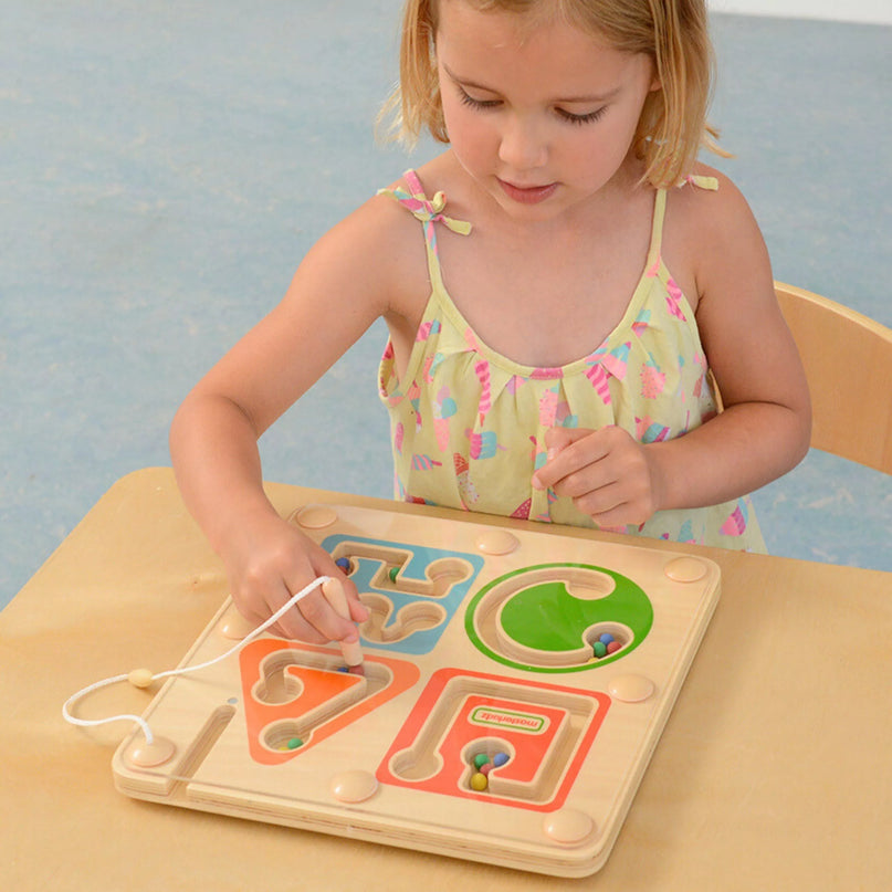 Masterkidz medinis magnetinis labirintas su magnetiniu pieštuku