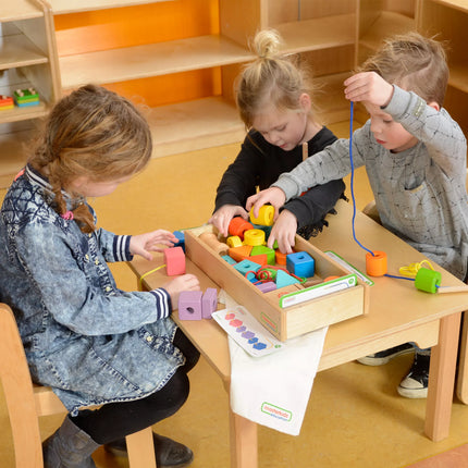 Masterkidz didelis medinis Montessori virvelių vėrimo žaislas