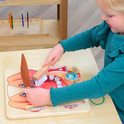 Masterkidz mokymasis apie sveiką burnos higieną su šunimi – Montessori edukacinė sieninė lenta