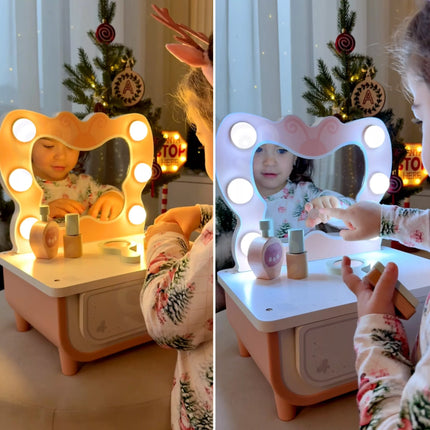 TOOKY TOY medinis „Drugelio“ grožio staliukas su veidrodžiu, LED apšvietimu ir kosmetikos priedais
