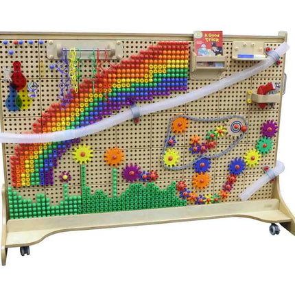 MASTERKIDZ STEM Manipulation Board – mobilus edukacinis manipuliacijų stendas su perforuota sienele
