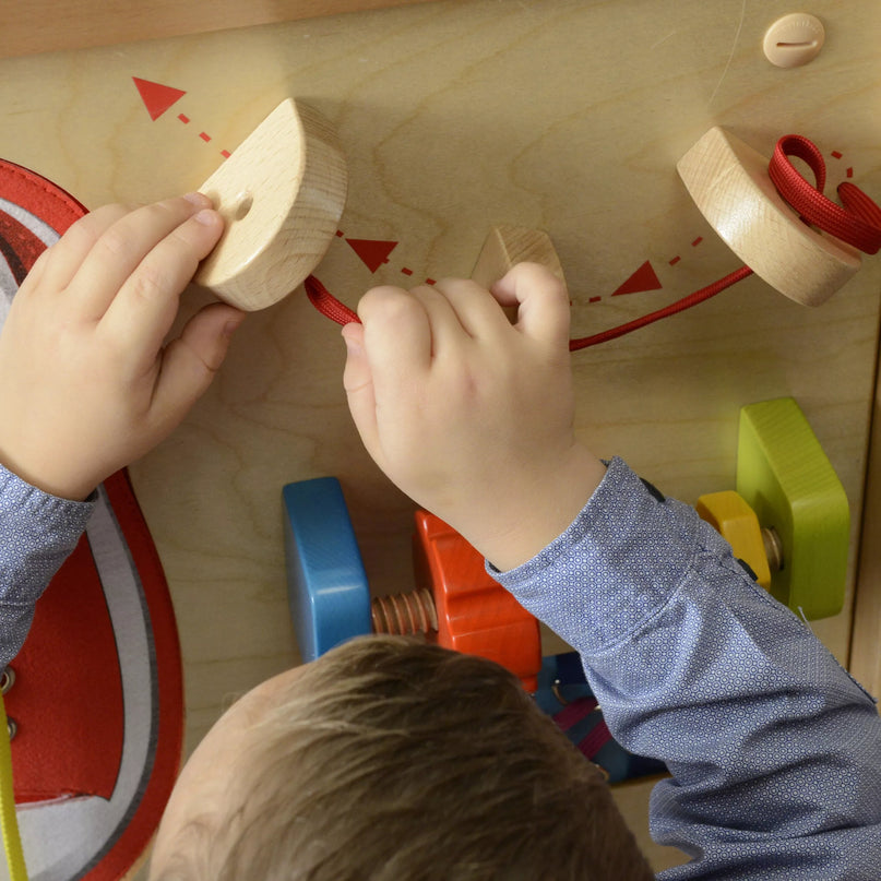 Masterkidz edukacinė veiklų lenta – rišimo, veržimo ir motorikos lavinimo stotelė