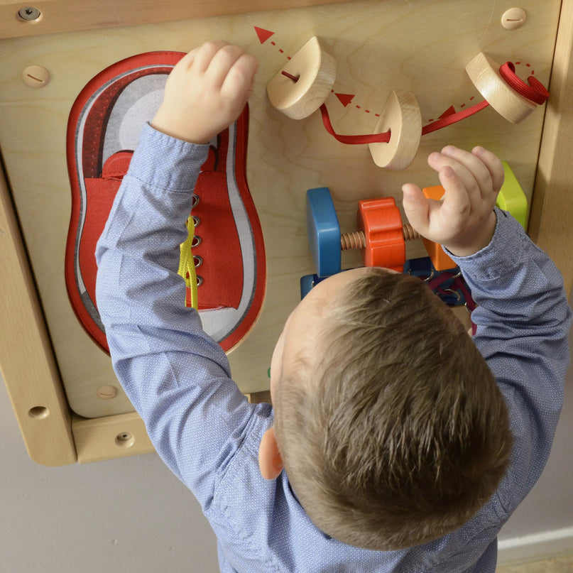 Masterkidz edukacinė veiklų lenta – rišimo, veržimo ir motorikos lavinimo stotelė