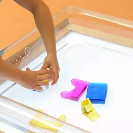 Masterkidz kvadratinis akrilinis konteineris – tvirtas, skaidrus ir universalus sensoriniams žaidimams