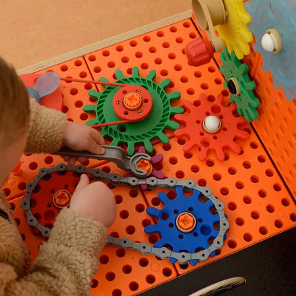 „Masterkidz“ medinės dirbtuvės XXL Montessori STEM su įrankiais ir priedais.