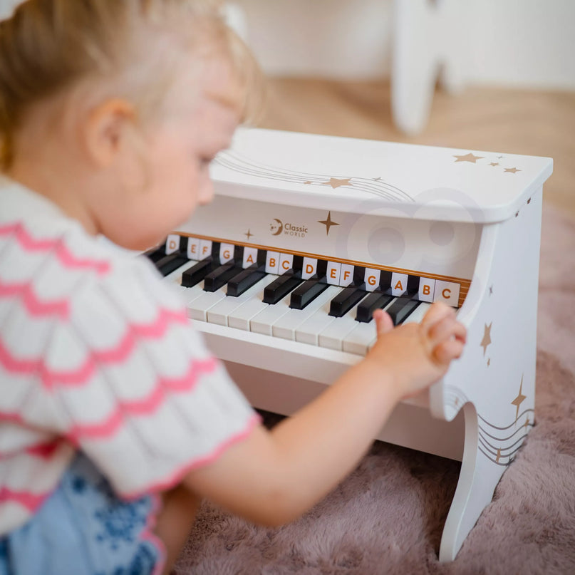 Classic World medinis pianinas