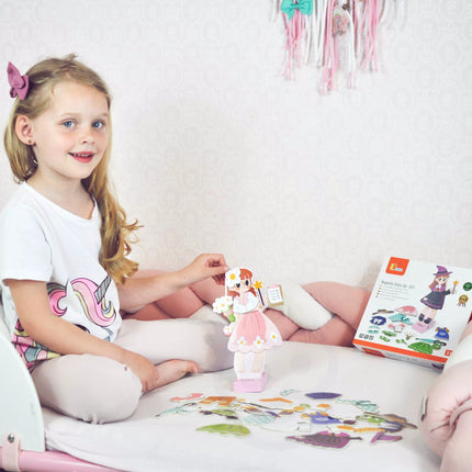 Medinė magnetinė mokomoji suknelių dėlionė