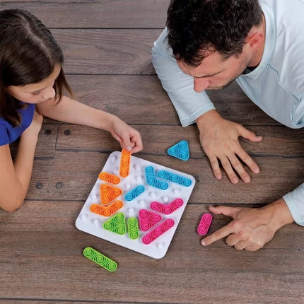 Loginis stalo žaidimas - Gridblock