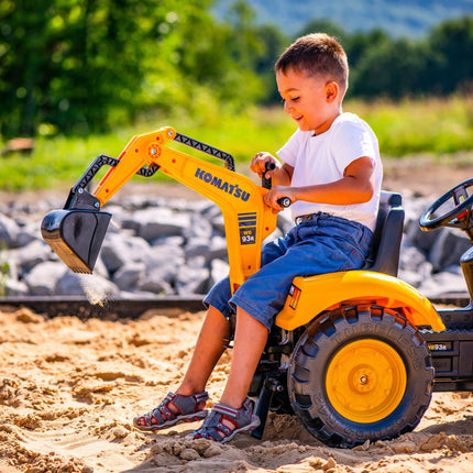 FALK „Komatsu“ pedalinis traktorius su ekskavatoriaus kaušu ir priekaba