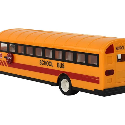Geltonas nuotoliniu valdomas mokyklinis autobusas