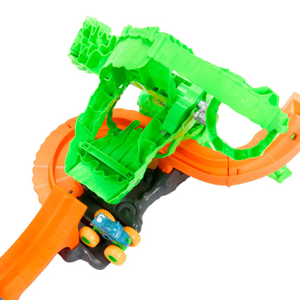 HOT WHEELS MONSTER TRUCKS MUTANT CHAOS trasa su slaimu – Monstro sunaikinimas (JMK90)