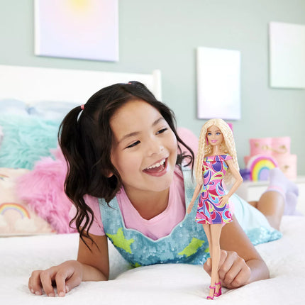 BARBIE madistė margaspalve suknele (HRH20)