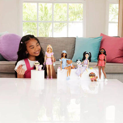 BARBIE TWINNING LOOKS šviesiaplaukės lėlės ir šunelio rinkinys (JFP36)