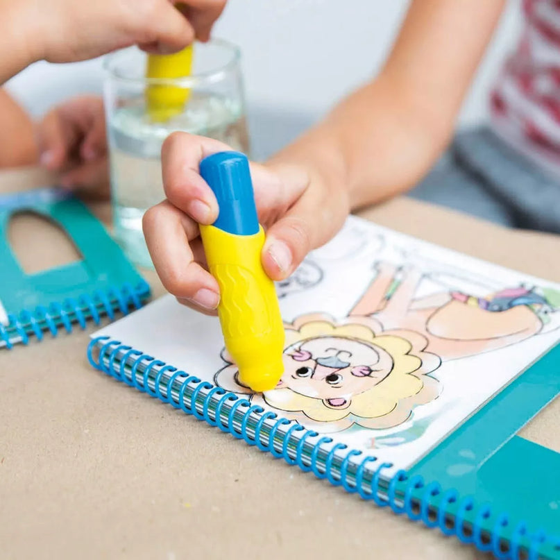 Džiunglių spalvinimo knygelė su vandens pieštuku